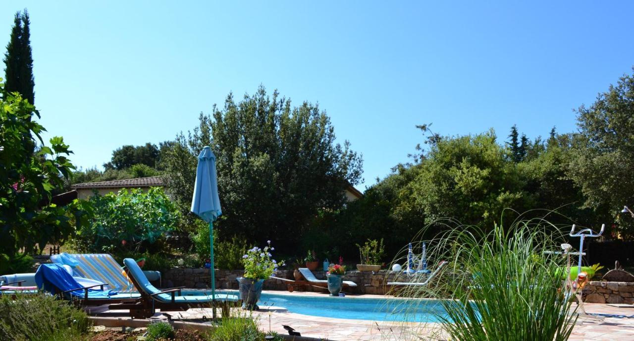 SUITE 30 m2 IDEALE POUR 2 PERSONNES Flassans-sur-Issole Bagian luar foto