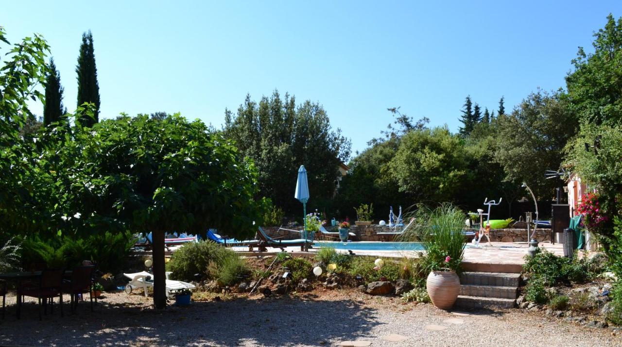 SUITE 30 m2 IDEALE POUR 2 PERSONNES Flassans-sur-Issole Bagian luar foto