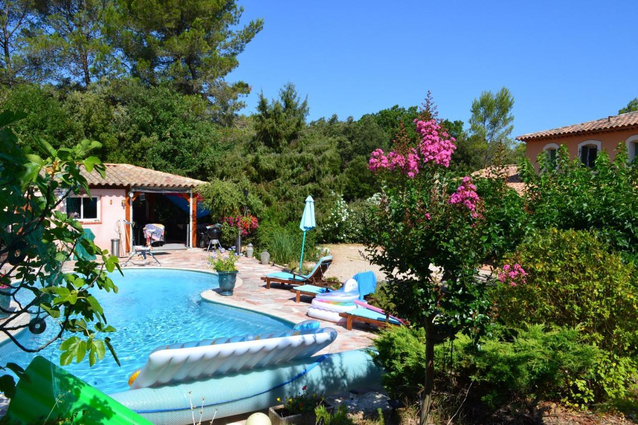 SUITE 30 m2 IDEALE POUR 2 PERSONNES Flassans-sur-Issole Bagian luar foto