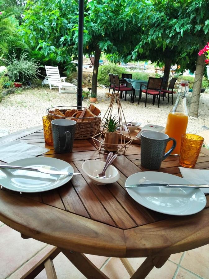 SUITE 30 m2 IDEALE POUR 2 PERSONNES Flassans-sur-Issole Bagian luar foto