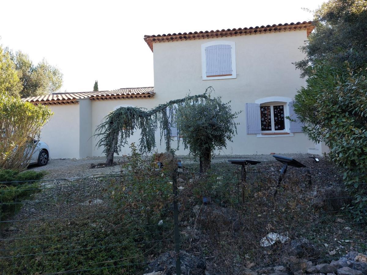 SUITE 30 m2 IDEALE POUR 2 PERSONNES Flassans-sur-Issole Bagian luar foto