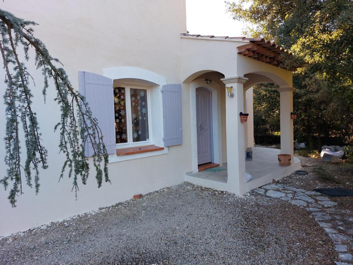 SUITE 30 m2 IDEALE POUR 2 PERSONNES Flassans-sur-Issole Bagian luar foto
